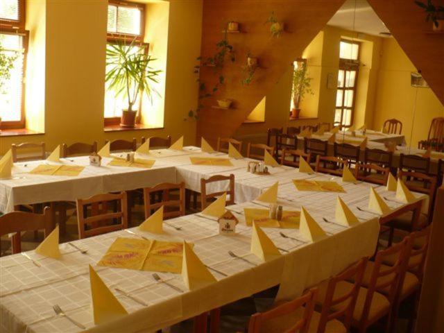 Hotel Kralicek Turnov Bagian luar foto