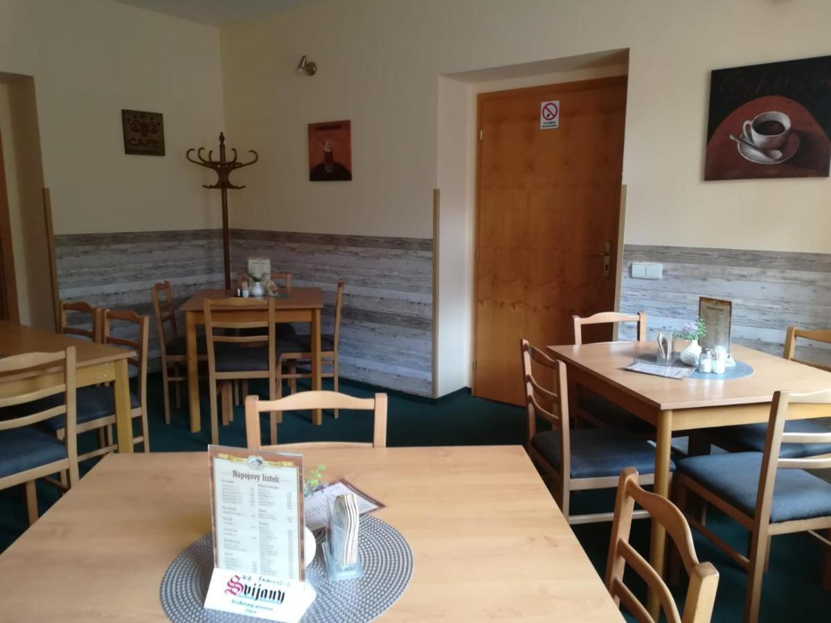 Hotel Kralicek Turnov Bagian luar foto
